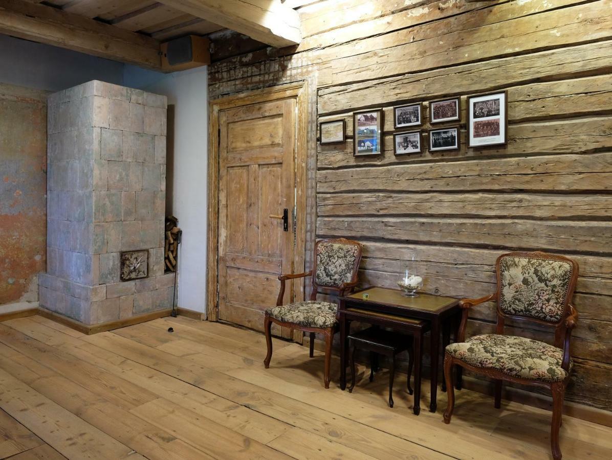 Meke Hotel Mustkalni Kültér fotó